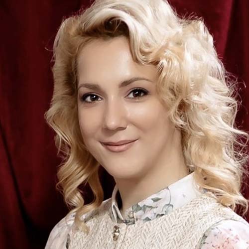 Tina Roman